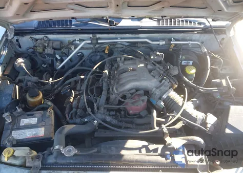 2000 Nissan Frontier Se-V6/Xe-V6 z USA, uszkodzony, nr VIN 1N6ED27T0YC345431